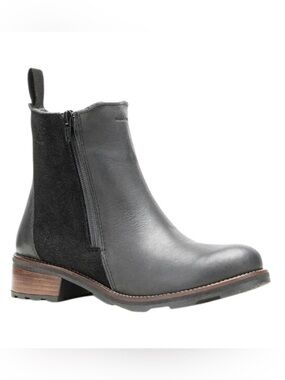 Kamik Black Leather & Suede Chelsea Ankle Boot